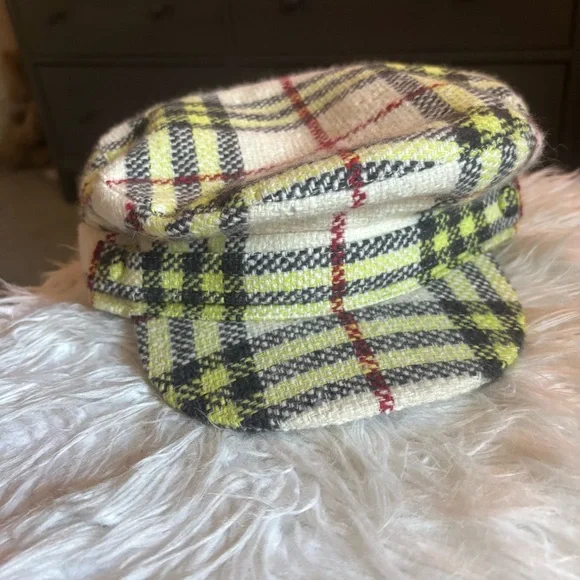 Burberry | Accessories | Burberry Plaid Newsboy Cap | Poshmark display picture 1